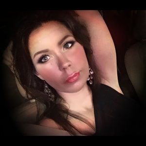 Meet your Posher, Gina